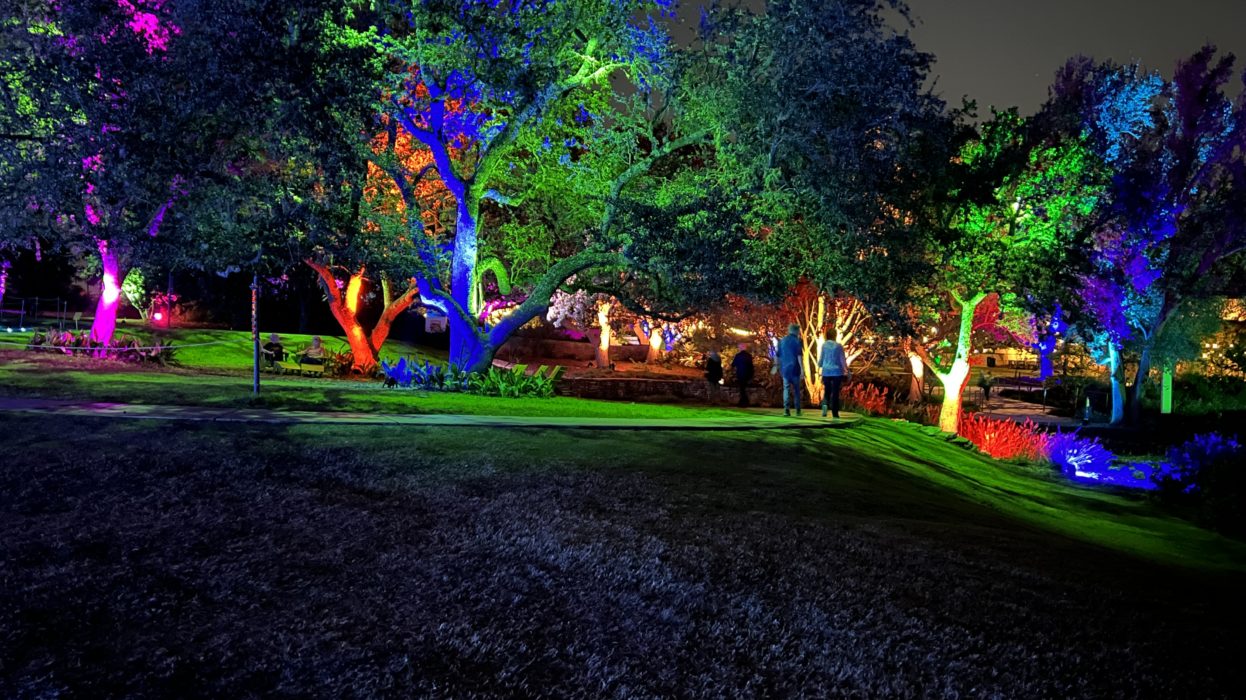 Lightscape Brings the Holidays to the San Antonio Botanical Garden ...